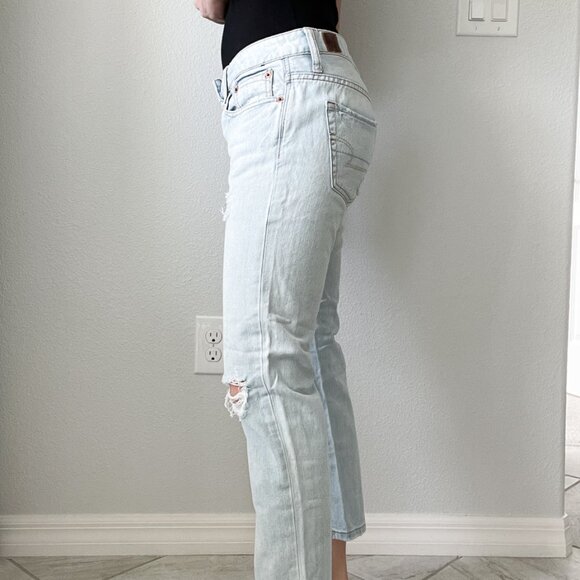 American Eagle Vintage Y2K Distressed Boyfriend Jeans – Size 2 - Picture 2 of 10